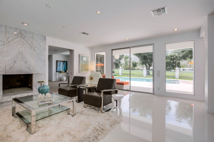 Peak Living Room 4